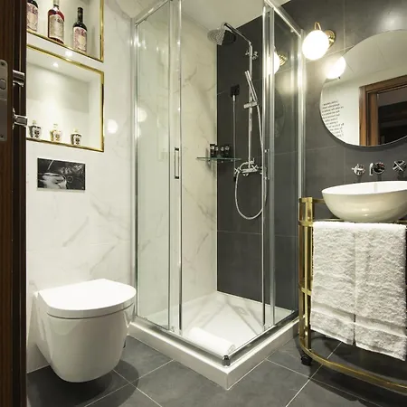 ホテル Maxime Boutique Avenida Da Liberdade (adults Only) 3*